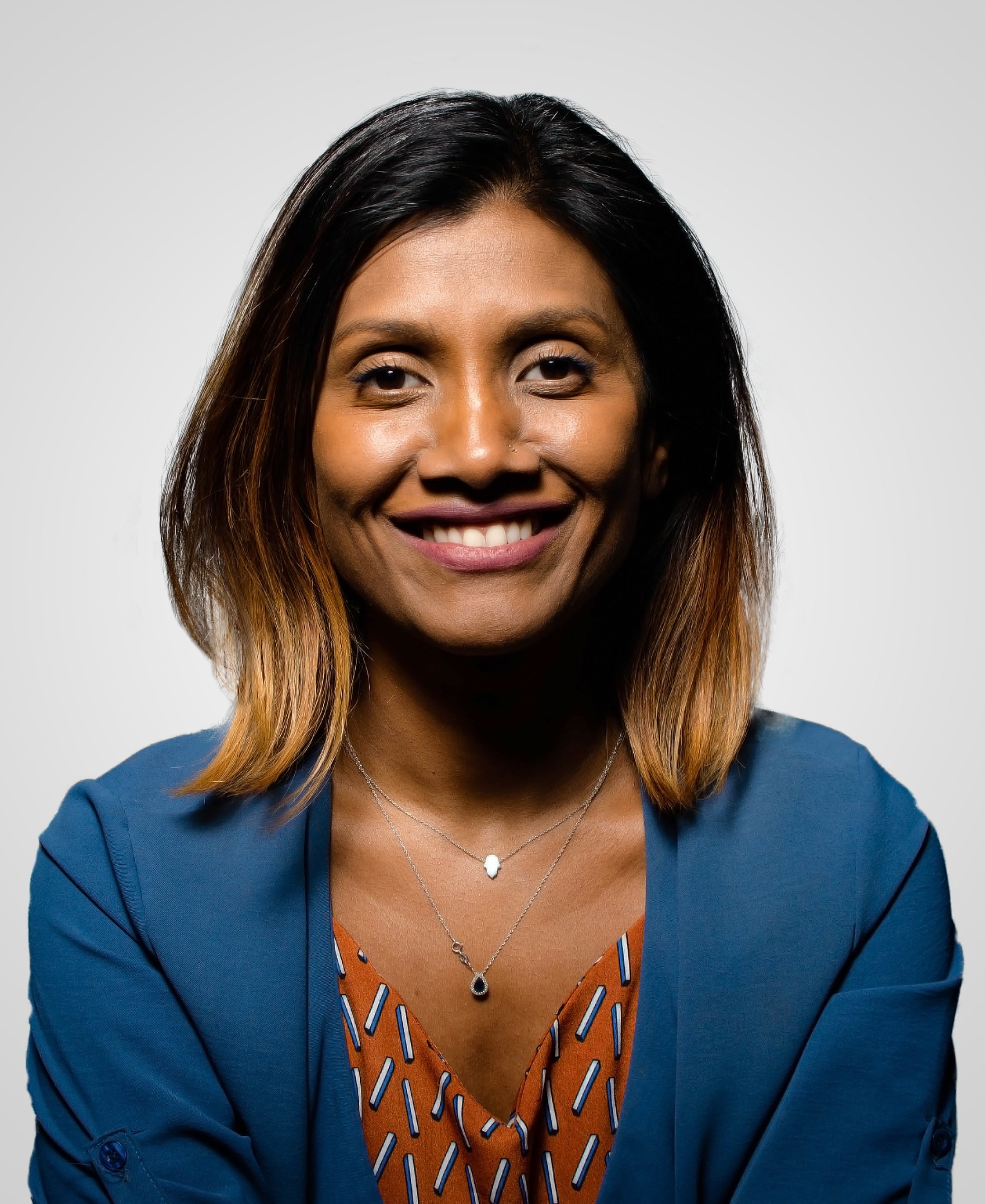 Raakhee (1)